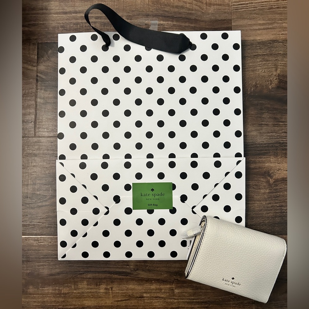 Kate Spade Kayla Small L-Zip Wallet - BRAND NEW with bag - Picture 2 of 8